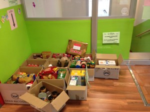 Gracias a la solidaridad de los alumnos/as, la Escuela Municipal de Música de Valladolid ha donado esta mañana 120Kg de alimentos al Banco de Alimentos de Valladolid